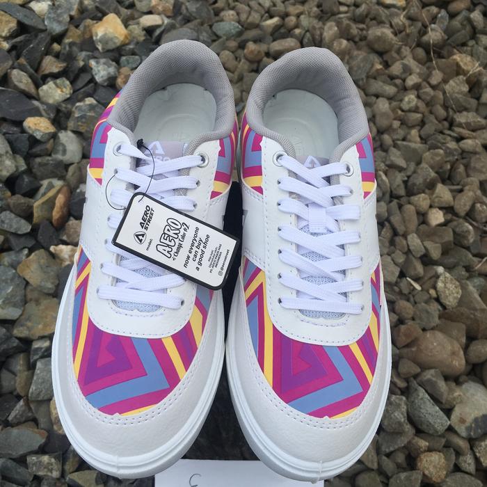 SEPATU AEROSTREET CHANGE COLOUR ARMATURE SEASON 2