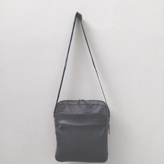 Bean Pole cross body bag