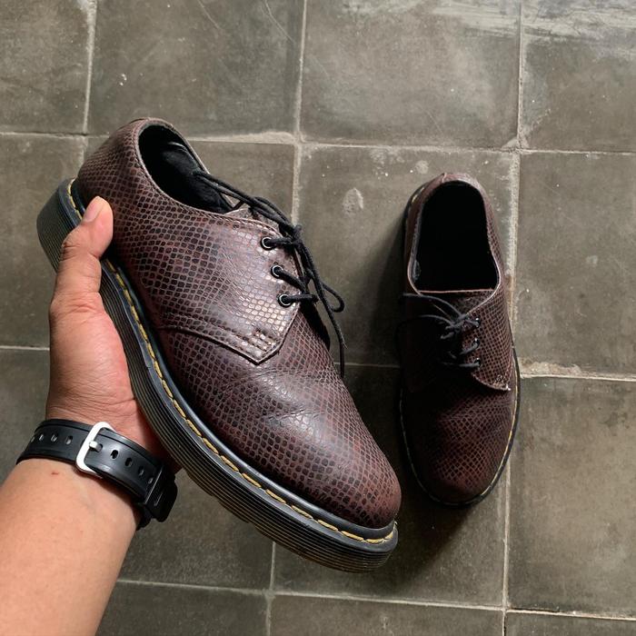Dr martens 8053 black smooth 052