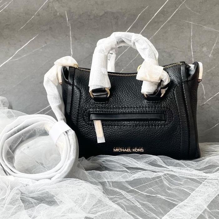 Ready Mk Carine Xs Satchel Black