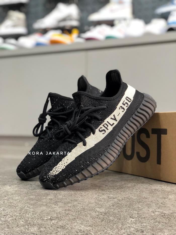 Yeezy Boost 350 v2 Oreo BNIB Original 100%