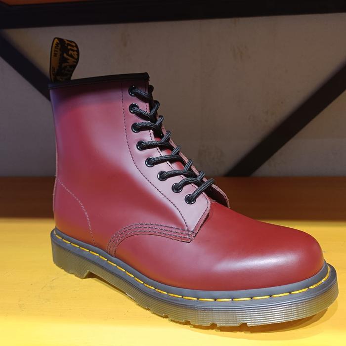 dr martens vegan 1461