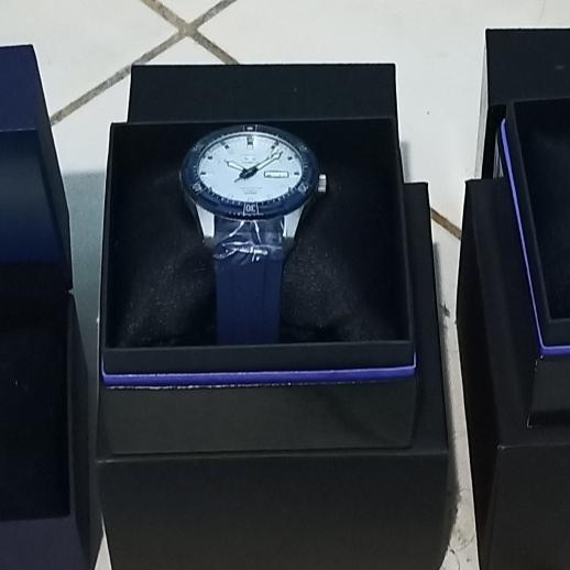 seiko 5 superior limited edition mount fuji