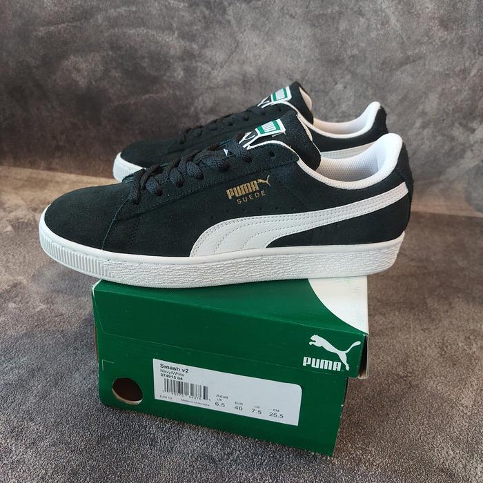 Puma Sepatu Suede Classic Black White Original Material BNIB Full Suede Upper Sol Karet Ukuran UK 6-