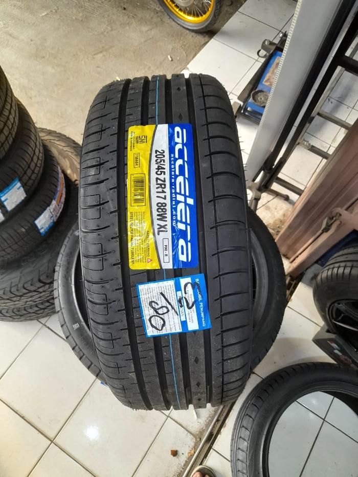 BAN MOBIL ACCELERA PHI-R 205 45 R17 205 45 R17 205 45 17