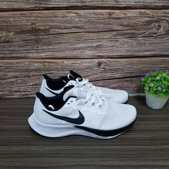 Sepatu Sneakers Pria Nike Zoom Pegasus 37 White  Sepatu Olahraga - COD