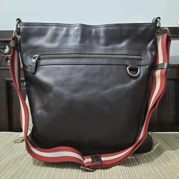 Tas Pria Branded Second Bally Tas Selempang2