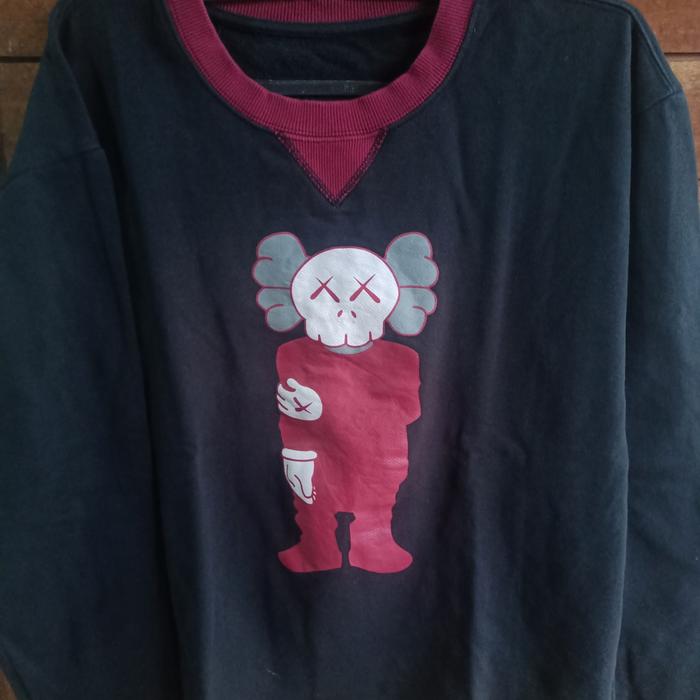 sweater uniqlo x kaws pl