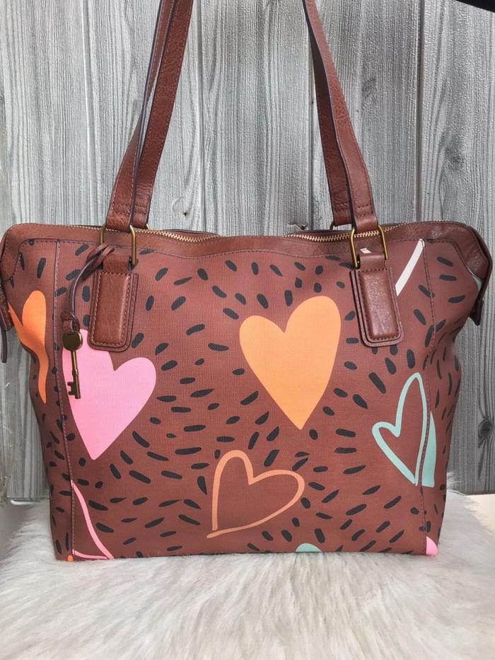 tas branded  Jacqueline Tote Bag Heart Brown