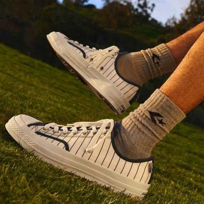 Sale!! Sneaker Pria Original BNIB Converse Chuck 70 Ox Clubhouse
