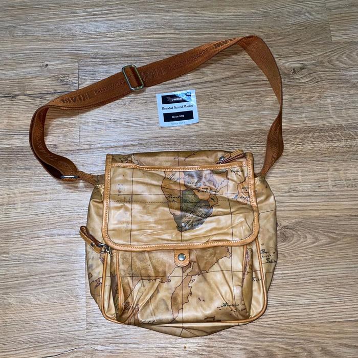 Alviero Martini Slingbag