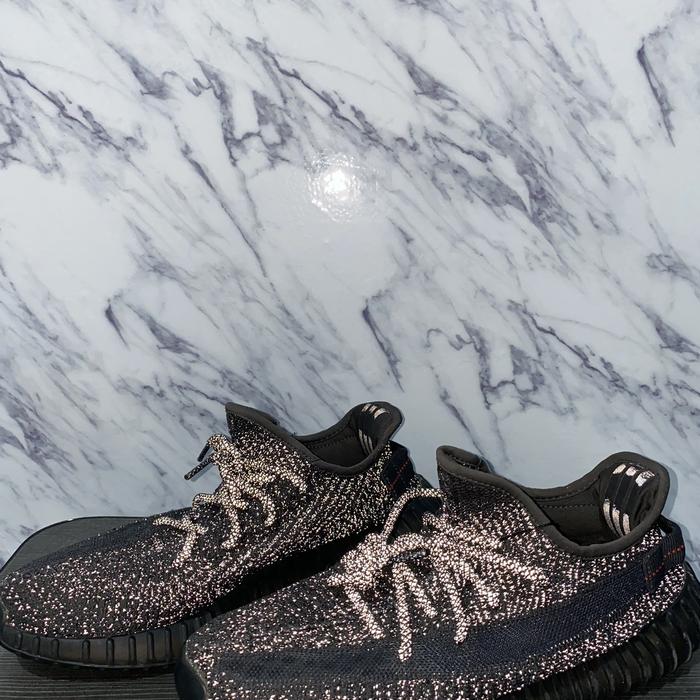 YEEZY BOOST STATIC BLACK REFLECTIVE ORIGINAL SECOND BEKAS PRELOVED