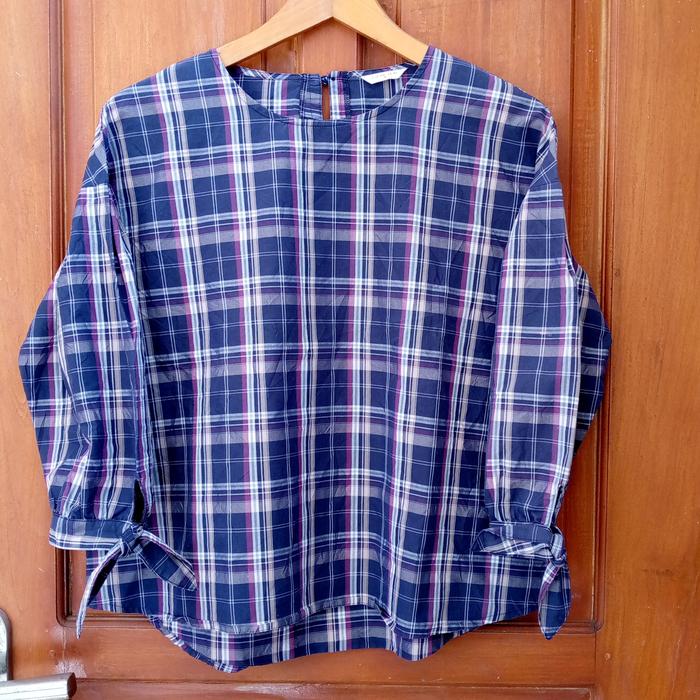 Preloved Blouse Wanita Glacier