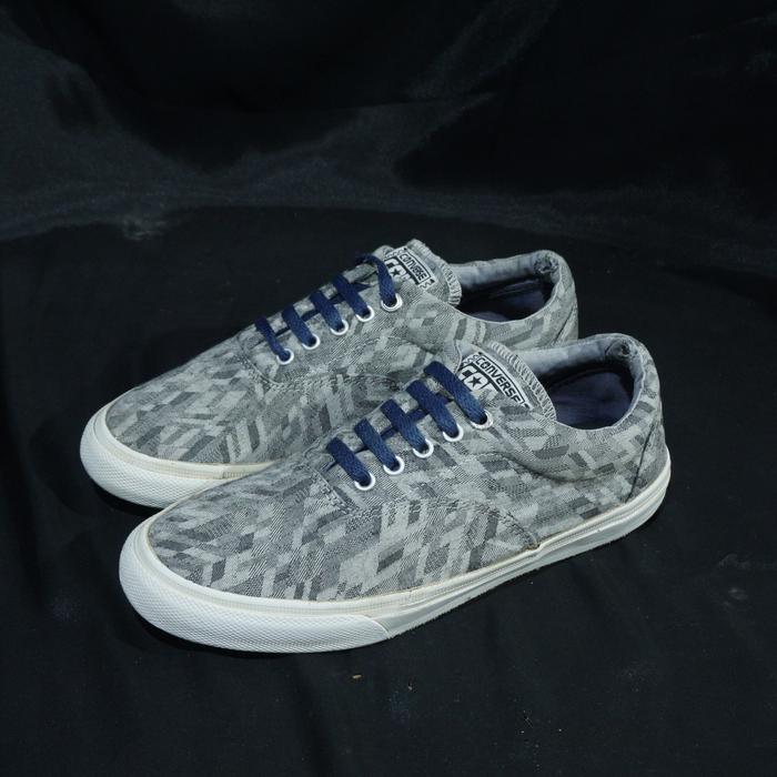 Sepatu converse original bekas