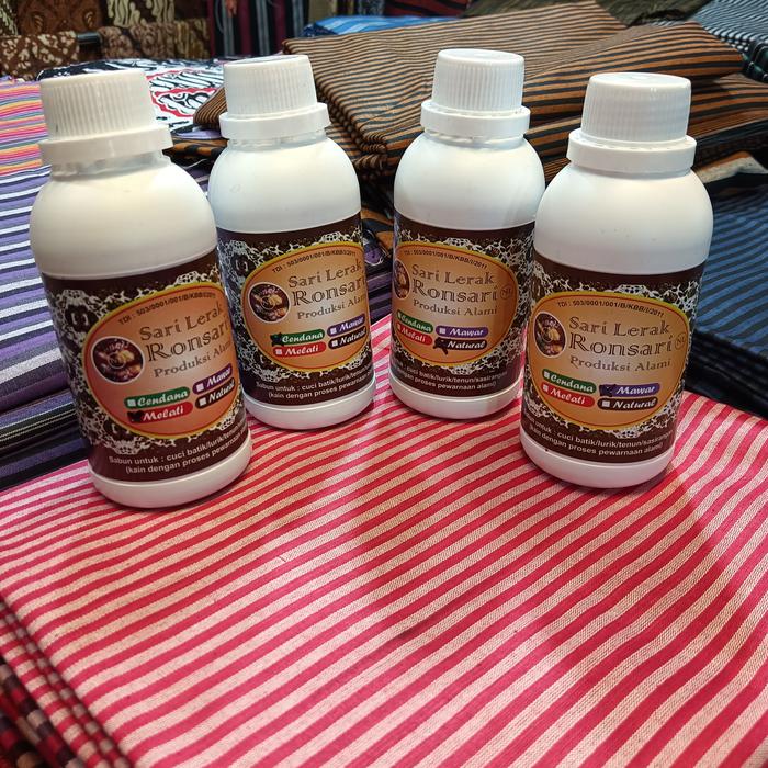 Lerak cair pencuci batik tulis