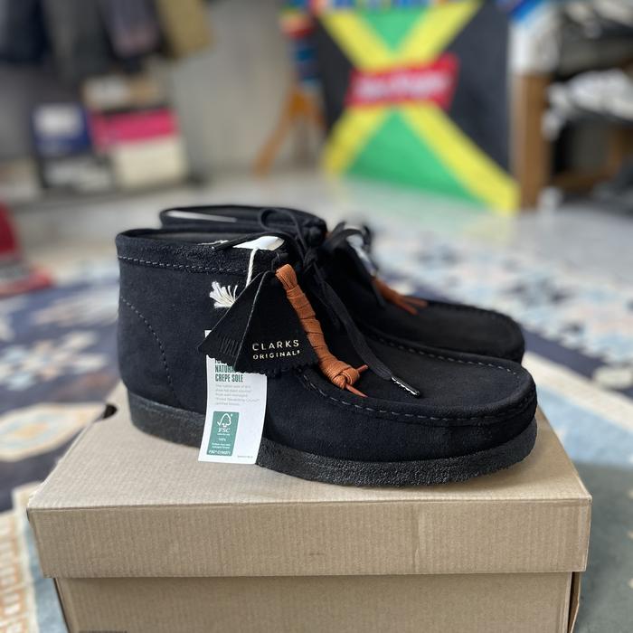 clarks wallabee boots