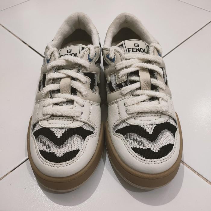 SEPATU SECOND ITALY SIZE 38