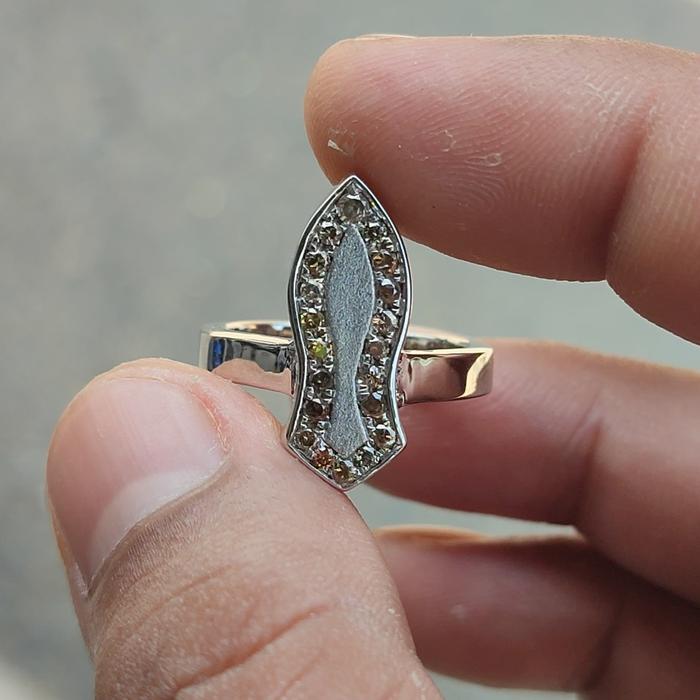 cincin terompah perak berlian