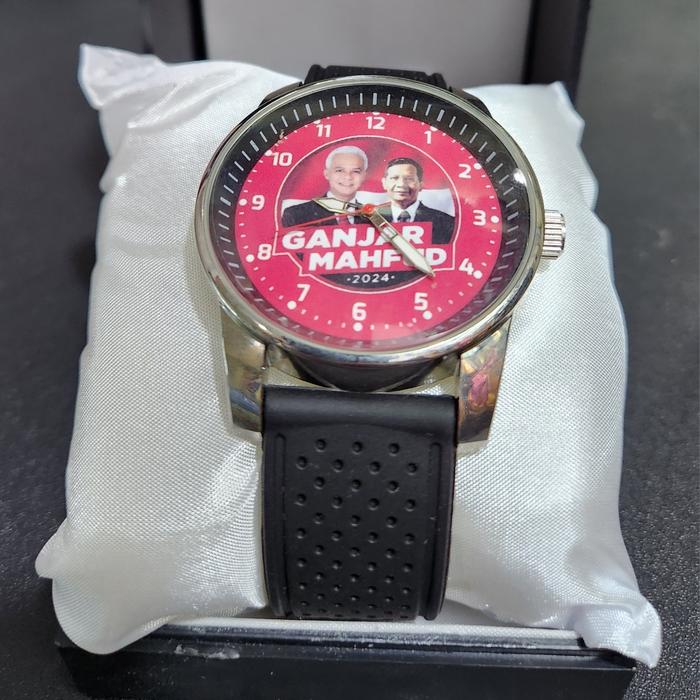 Jam tangan Ganjar - Mahfud MD