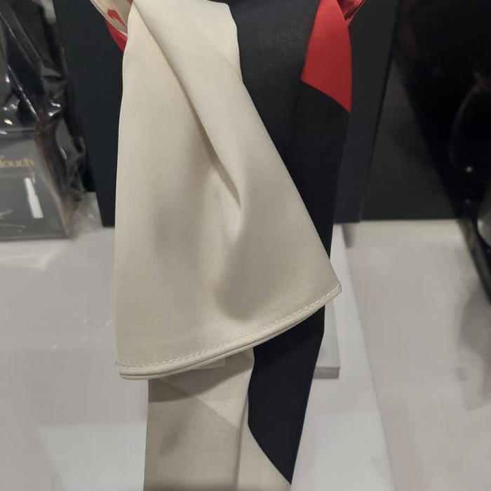 Sephora gold member scarf