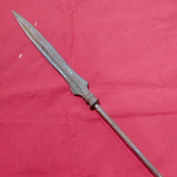 pusaka tombak lingir tua