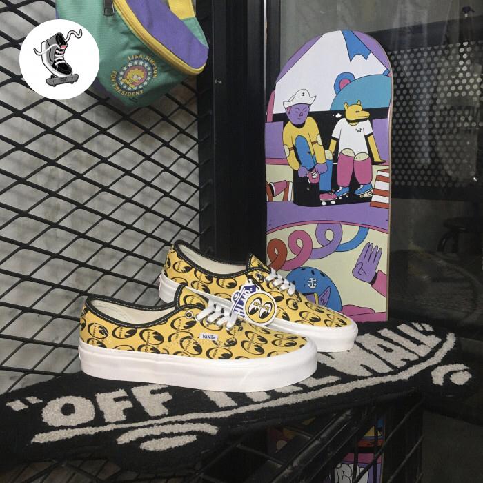 MOONEYES X Vans Authentic 44DX Anaheim Factory Mooneyes / Yellow Ori