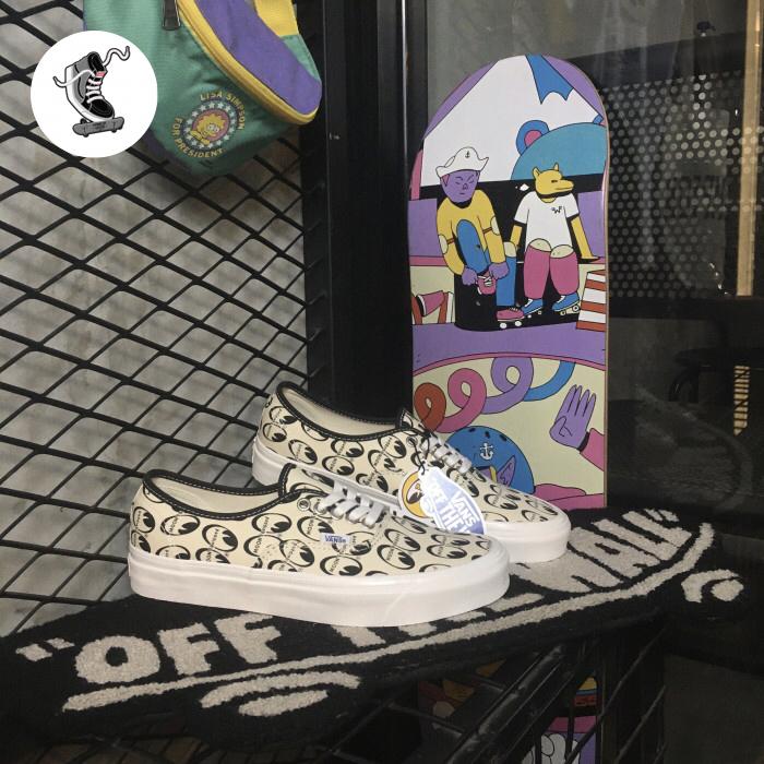 MOONEYES X Vans Authentic 44DX Anaheim Factory Mooneyes / White Ori
