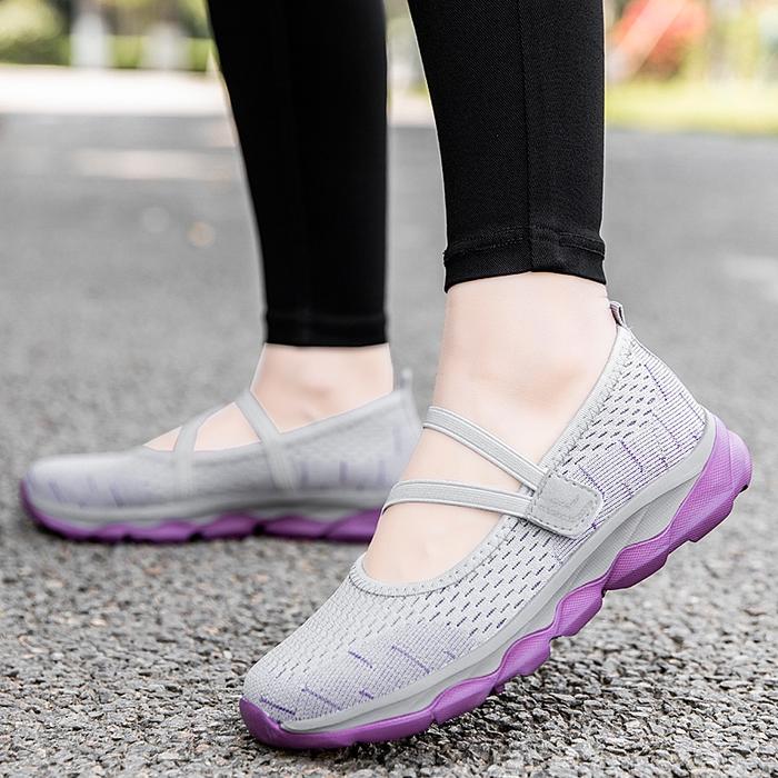 Sepatu Sneakers Wanita Outdoor Casual Santai Anti Slip Sepatu 38