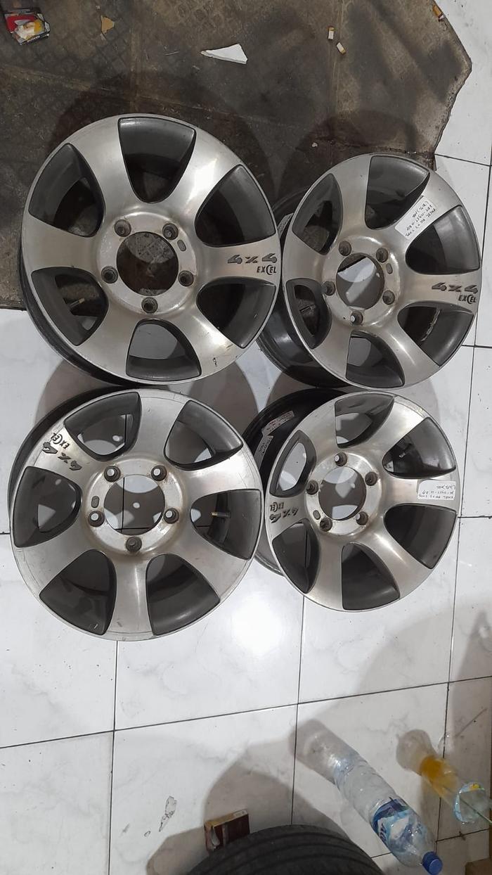 VELG MOBIL BEKAS KATANA EXCEL R15X7 5X139,7 ET-13 BP