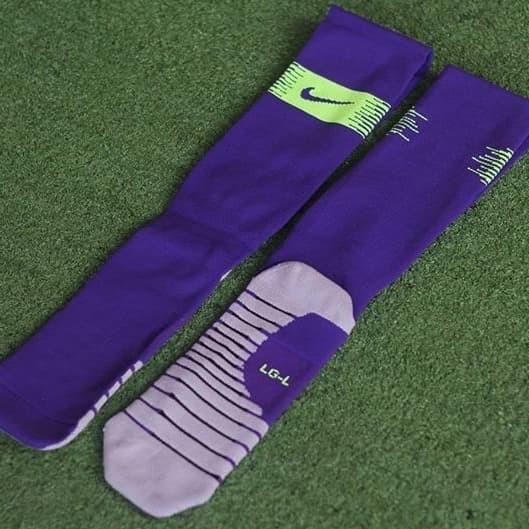 kaos kaki nike - timnas indonesia