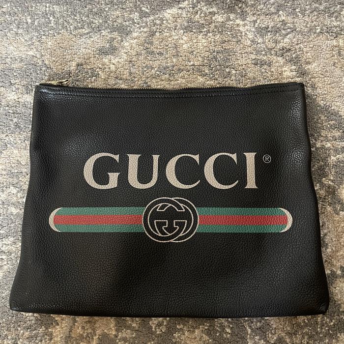 GUCCI LOGO BLACK CLUTCH ORIGINAL 100%