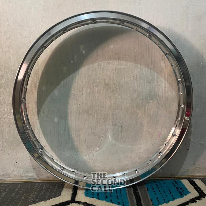Velg 21-185 W shape Model Akront