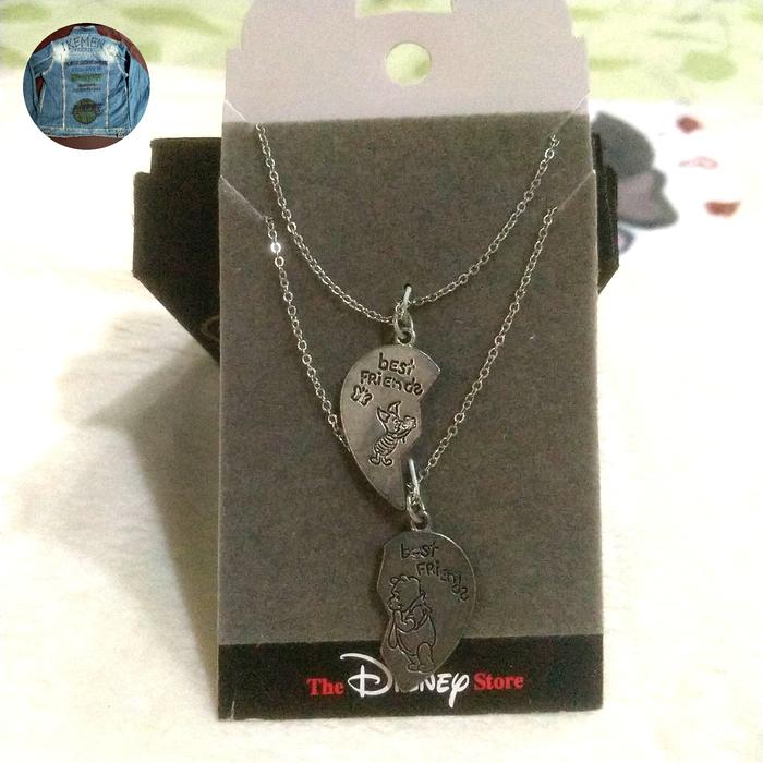 Vintage Disney necklace pooh original