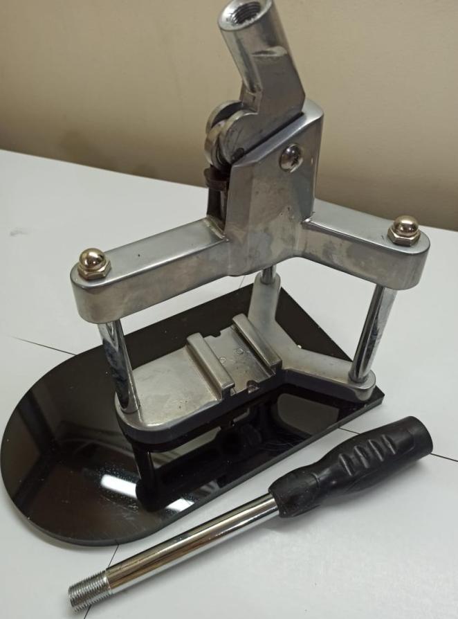 EL Mesin Press Pin Moulding Alat Cetak Pembuat Pin Bros Bross