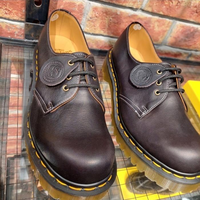 SALE!!! DOCMART DR MARTENS 1461 CHARCOAL ENGLAND size 45 NEW ORIGINAL