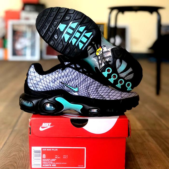 sepatu airmax tn plus