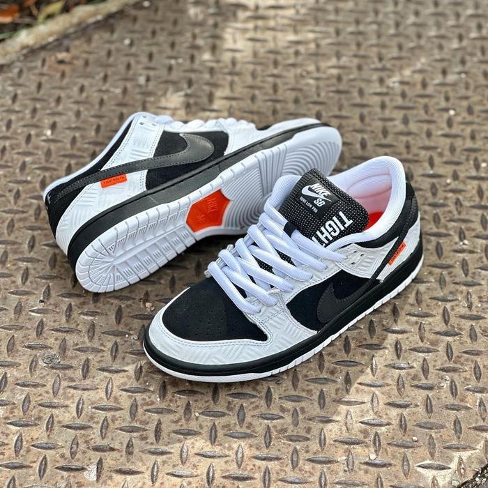 TIGHTBOOTH x Nike SB Dunk Low "White Black" FD2629-100