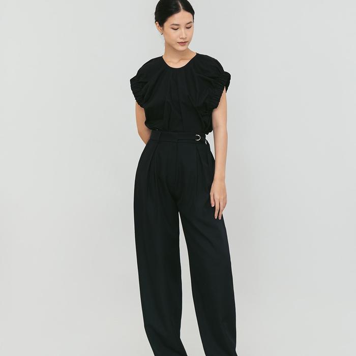 Claude Official Top Black With Tag