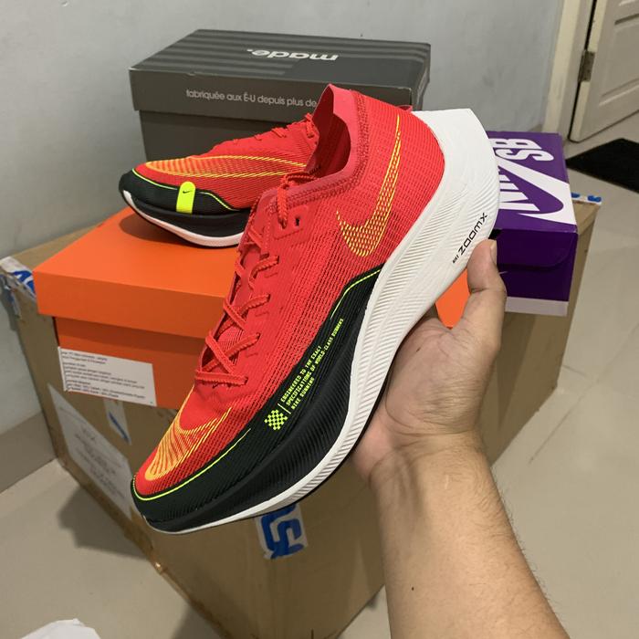 Nike running zoomx vaporfly next% 2 siren red volt white resmi ori run