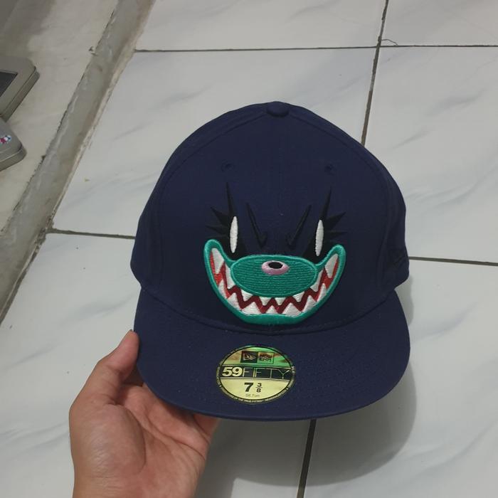 Topi New Era 59fifty x Kidrobot x Toumari