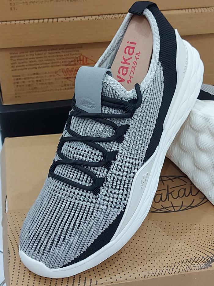 Sepatu Pria Wakai WAK-FM02201-KAIKU Original BNIB - Grey/White/Black