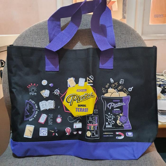 Totebag Tas Tote Bag Piattos Hitam