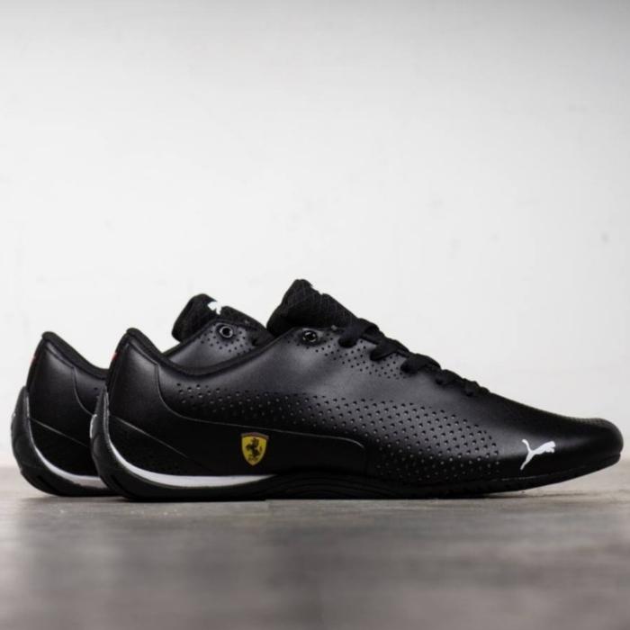 SEPATU PUMA SCUDERIA FERRARI DRIFT CAT 5 - BLACK WHITE