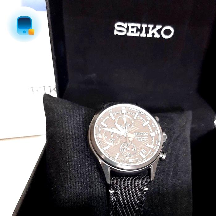 Seiko Chronograph SSB 421 p1