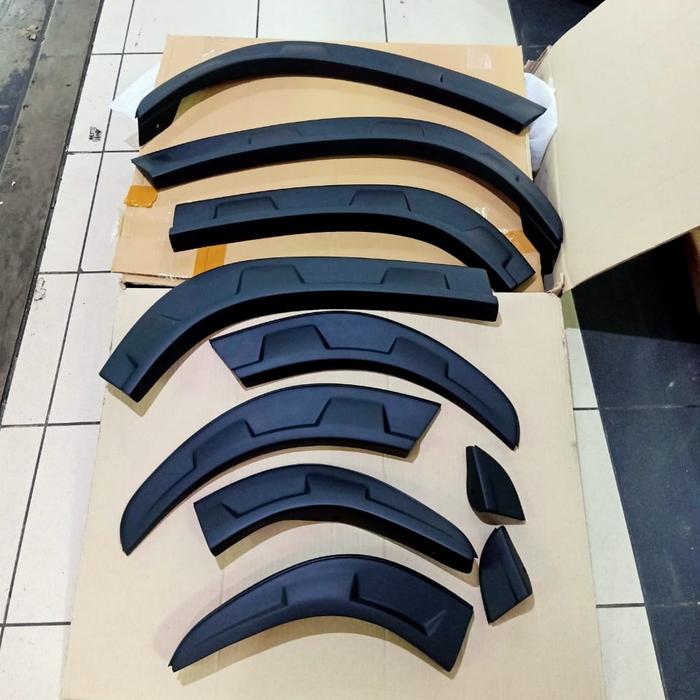 Body kit Pajero Sport 2021 Facelift Over Fender Pajero 2021 - Import