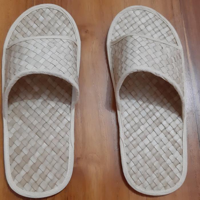 sandal wanita/pria sleeper bahan anyaman pandan kwalitas hotel