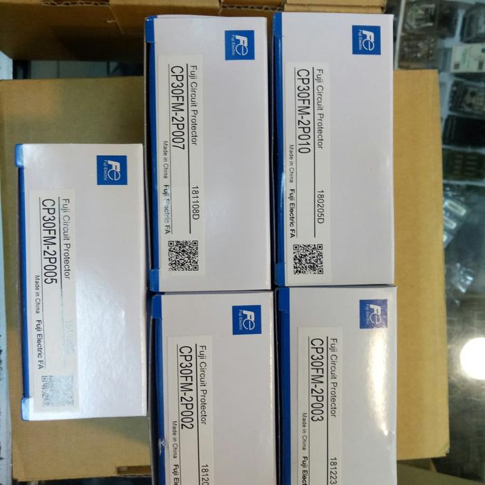 CP30FM 2P003 2p 3a CIRCUIT PROTECTOR FUJI ELECTRIC