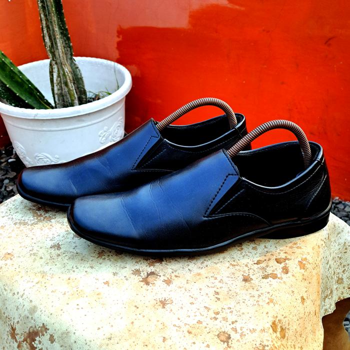 Sepatu Pantofel FLD Fladeo
