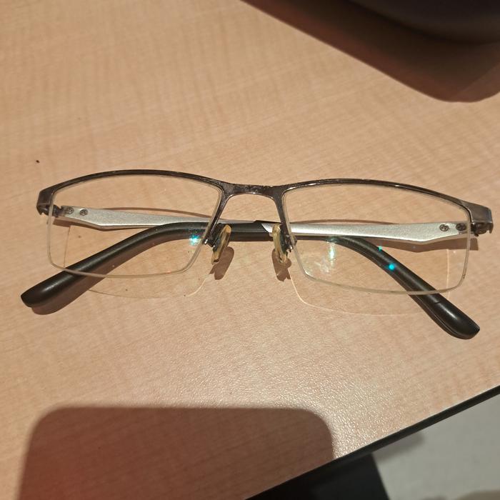 Kacamata Minus Pria sekaligus Lensa -2,75 Optik Tunggal