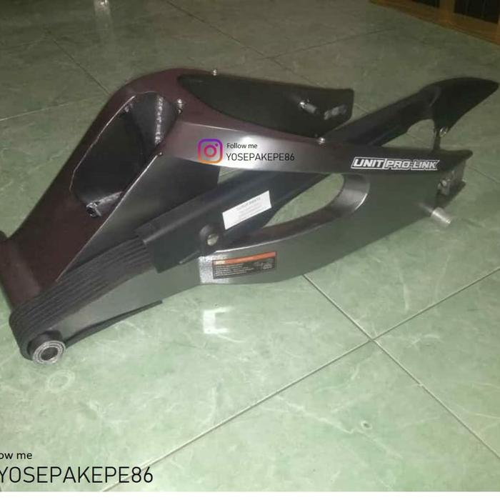 arm Moge custom untuk Yamaha R25 ban diatas 150 baru bukan copotan